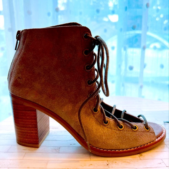 Tres Sexy Size 7.5 Jeffrey Campbell ‘Cors’ peep-toe booties! - Picture 5 of 8